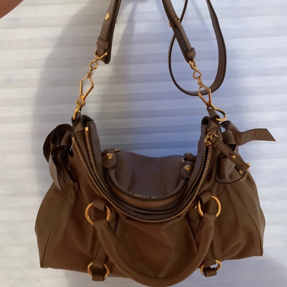 Miu Miu Vitello Lux Bow Fold Over Satchel Bag - Picture 5 of 6